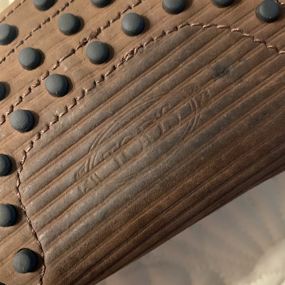 Tod’s men Gommino rubbed brown suede driving shoe. Hardly worn. W/dust bag sz 9 - Picture 15 of 16